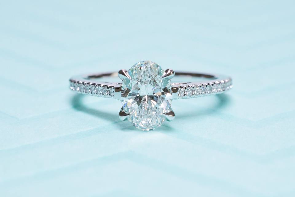 Oval Engagement Ring