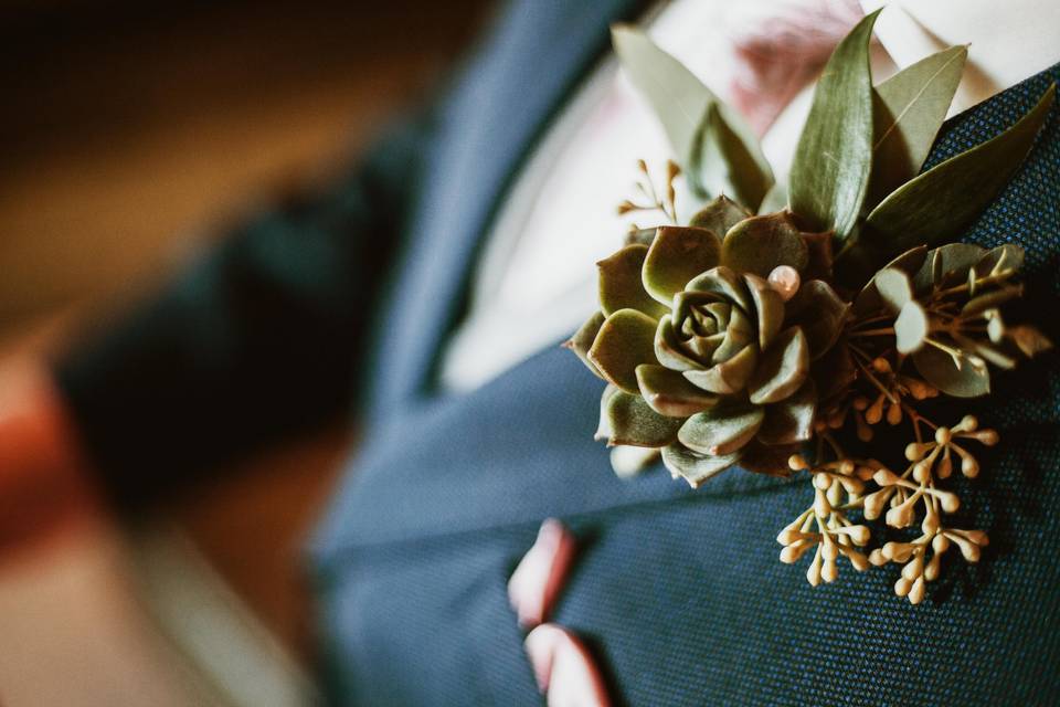 Boutonniere Nicole Durkan