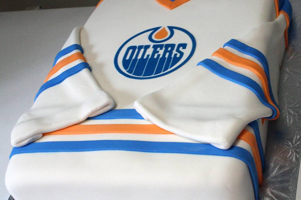 Copy of Edmonton Oilers Jersey Cake.jpg