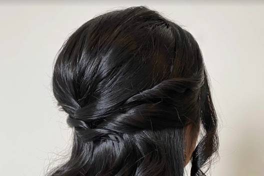 Hair: Alison