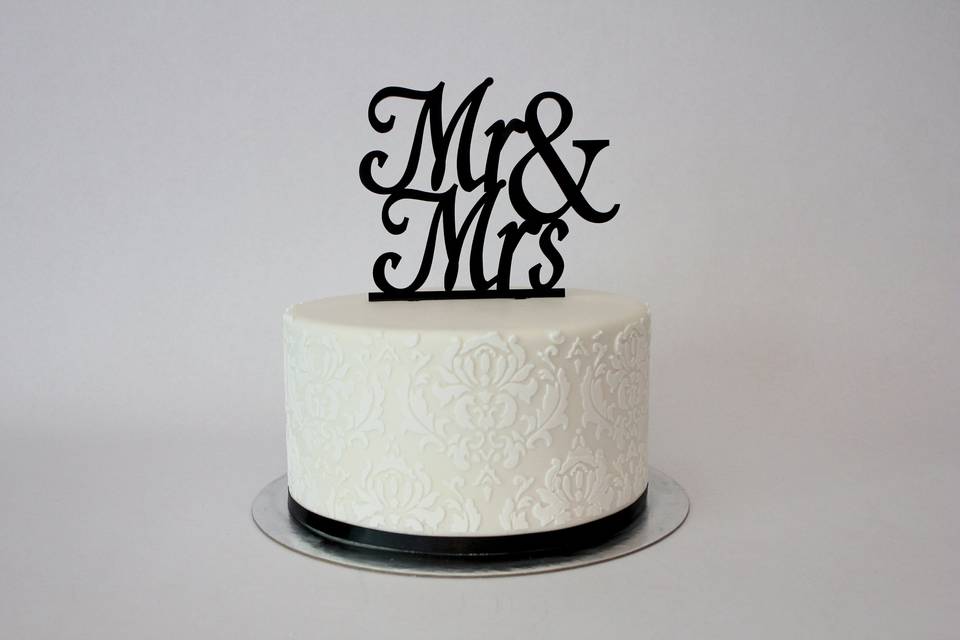Mr and Mrs Damask Wedding Cake