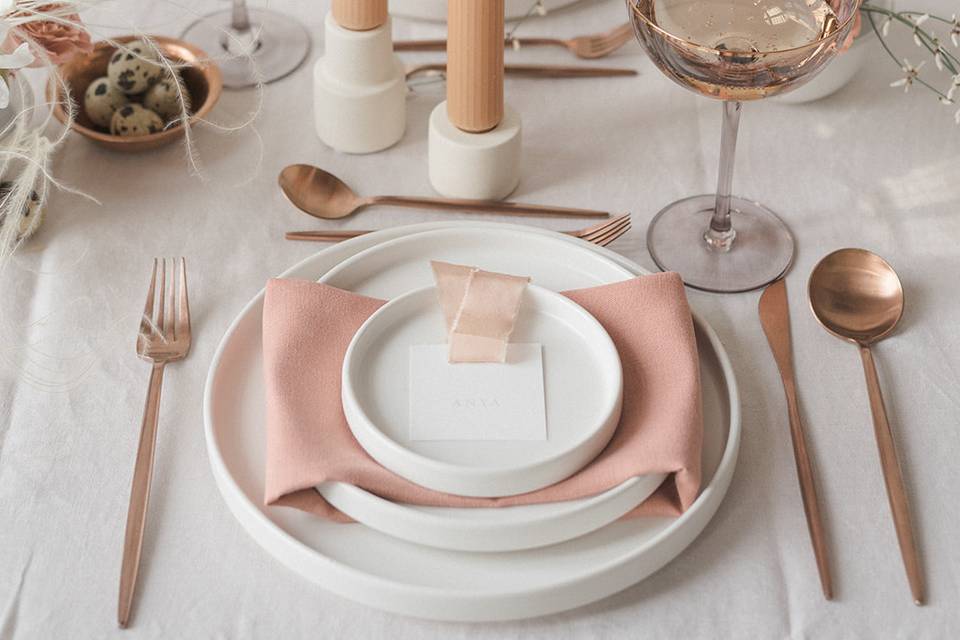 Detailed tablescape