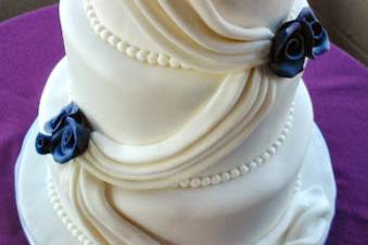 Custom romantic wedding cake