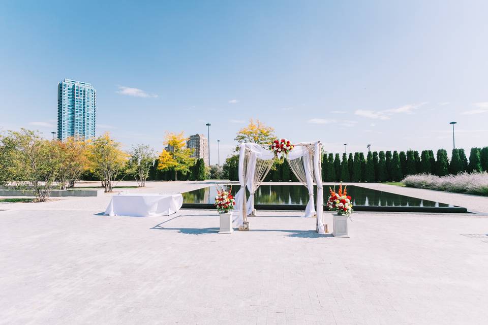 Mandap piece and pedestals