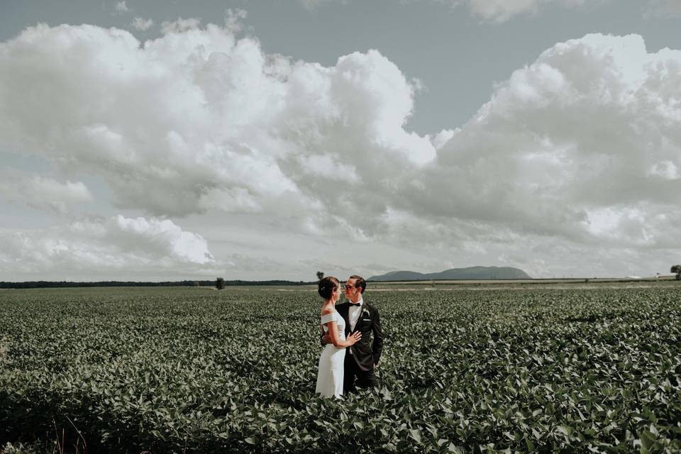 Bride & bridesmaid