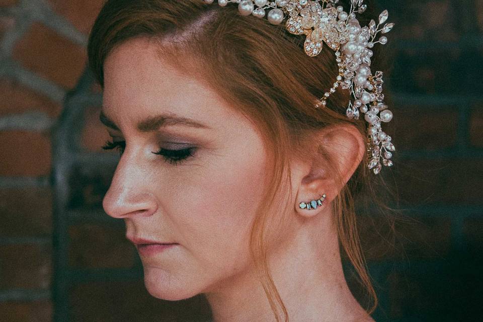 Bride's hair accessory