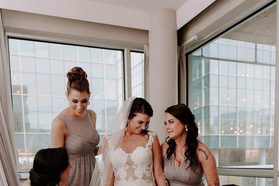 Bride with Bridesmaids