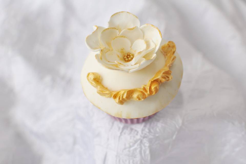 Wedding cupcake vancouver