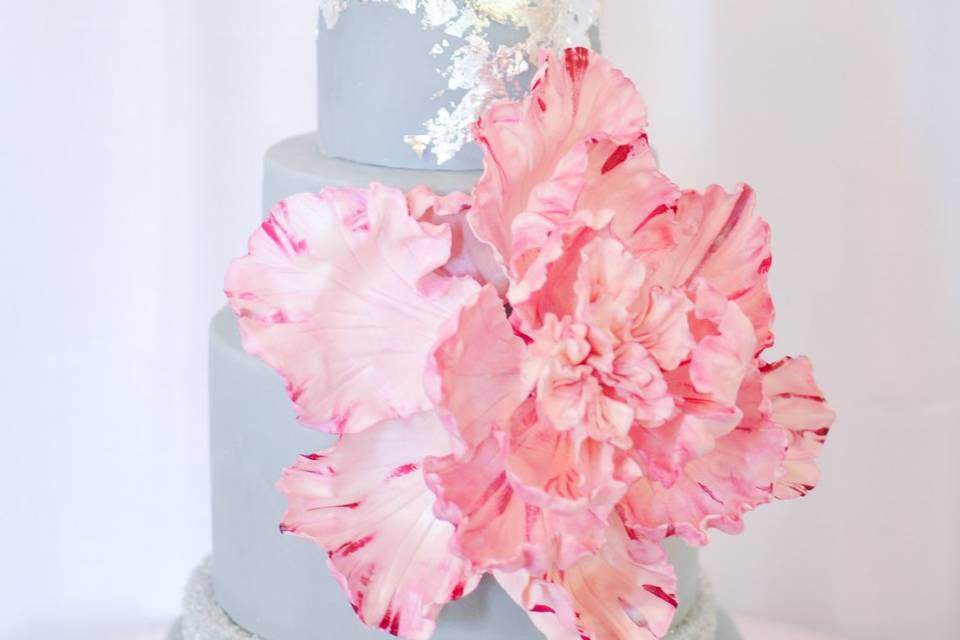 Burgundy and rose gold cake