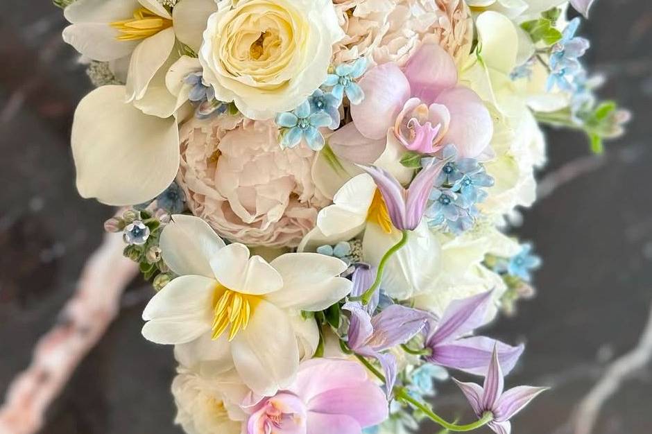 Cascading Bouquet