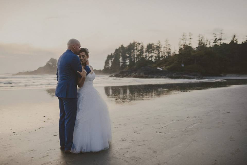 Tofino wedding photographer