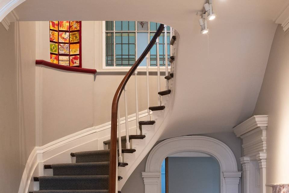 Interior stair well