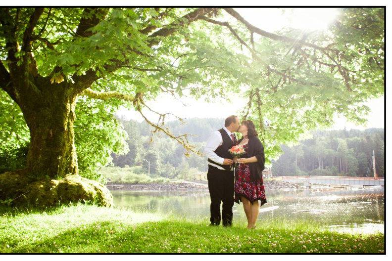 Heriot Bay, British Columbia wedding couple