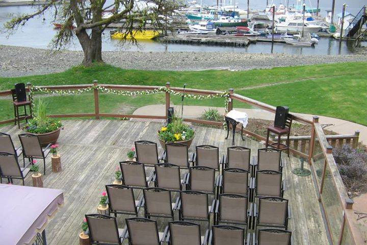 Heriot Bay, British Columbia wedding ceremony
