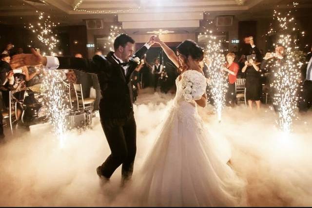 Dry Ice Fog & Cold Sparks