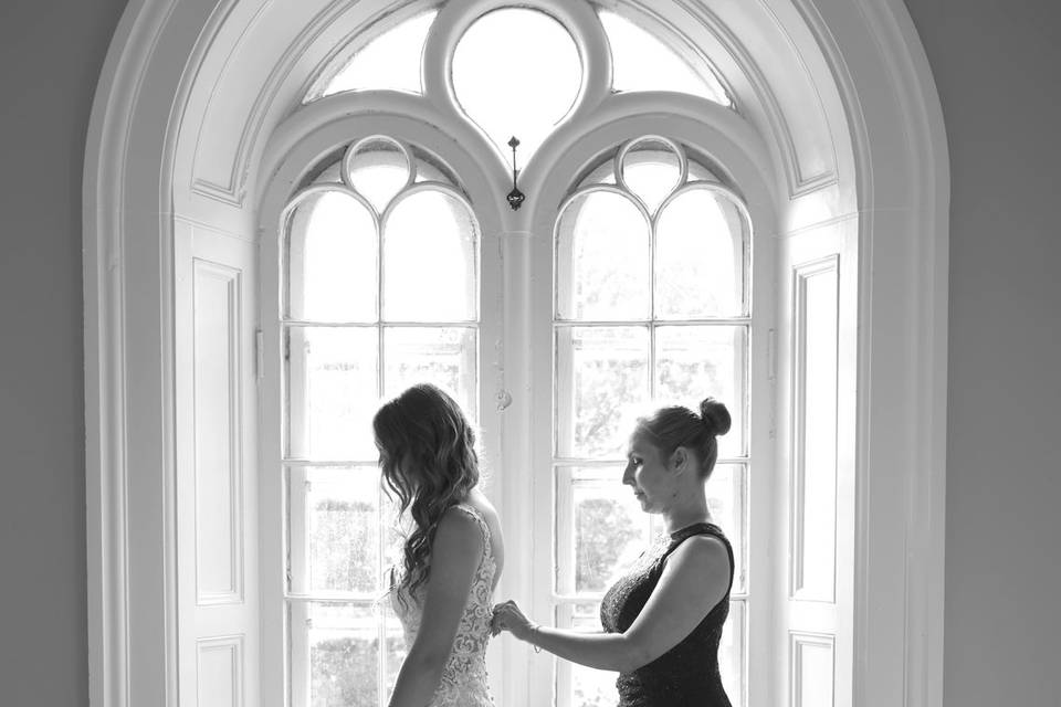 Getting ready mother-daughter