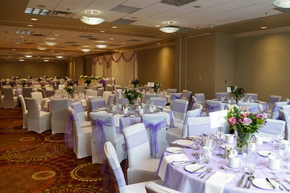 Sunalta ballroom wedding