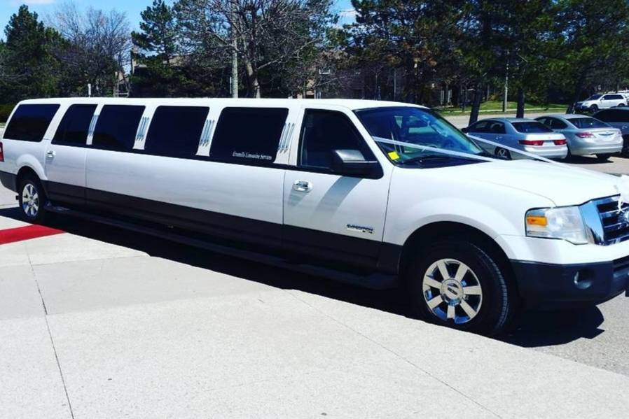 Stretch SUV limo