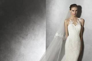UnVeiled Dress Co. - Dress & Attire - Saskatoon - Weddingwire.ca
