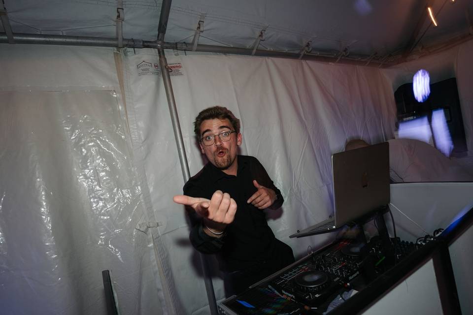 Smileshine Entertainment