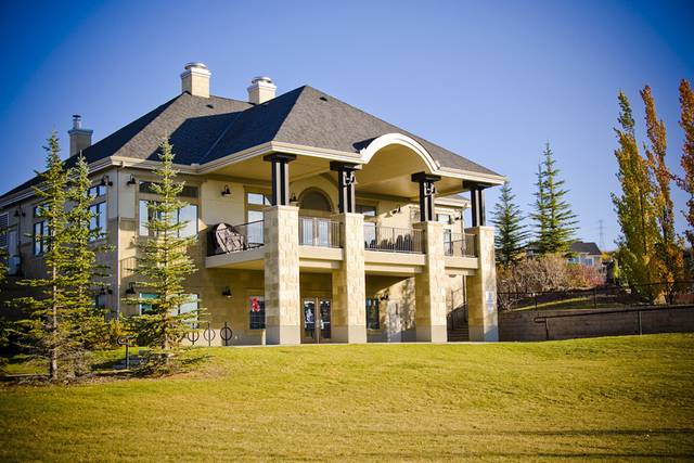 Crestmont Hall