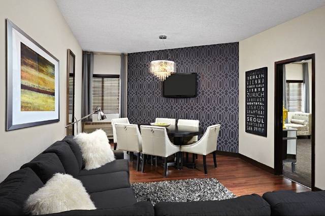 Honeymoon Suite NEW.JPG