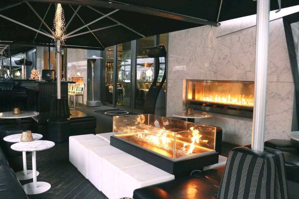 Patio lounge