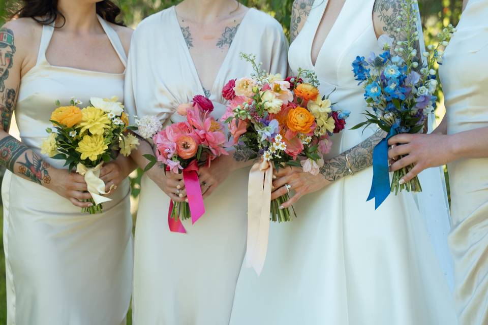 Monochrome bridesmaid bouquets