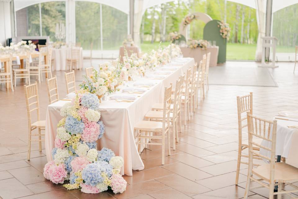 Pastel table waterfall
