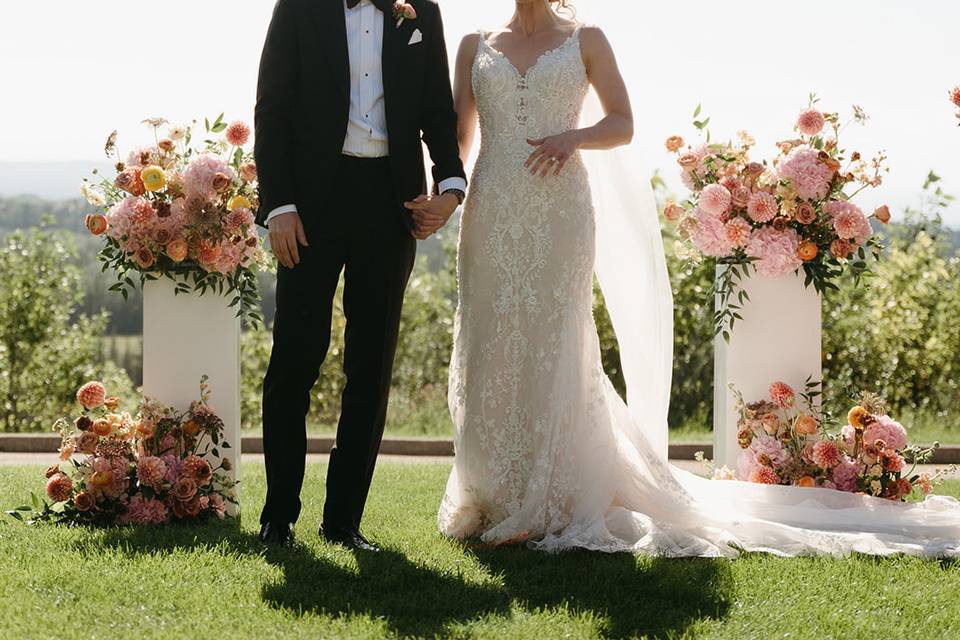 Late summer pastels ceremony