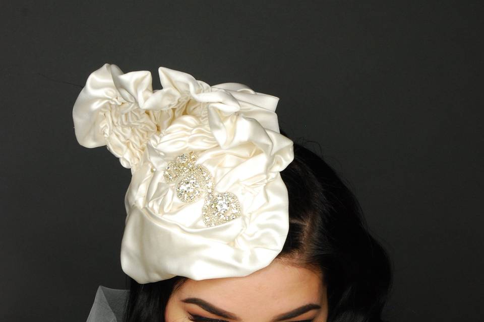 Bridal headpiece,model:Stela L
