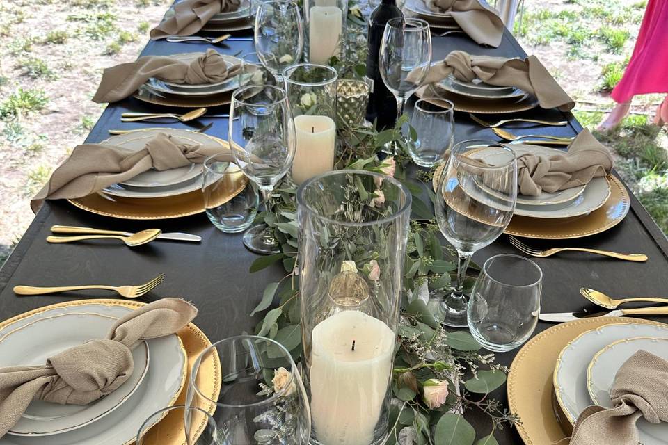 Candlelit table decor