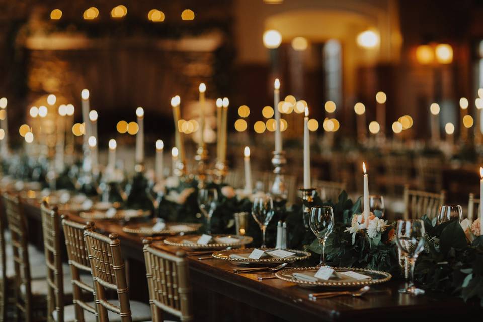 Harvest table with chiavaris