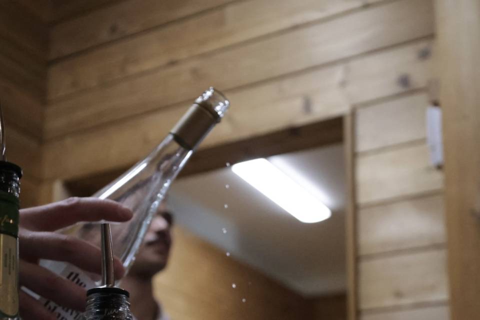Mid Pour