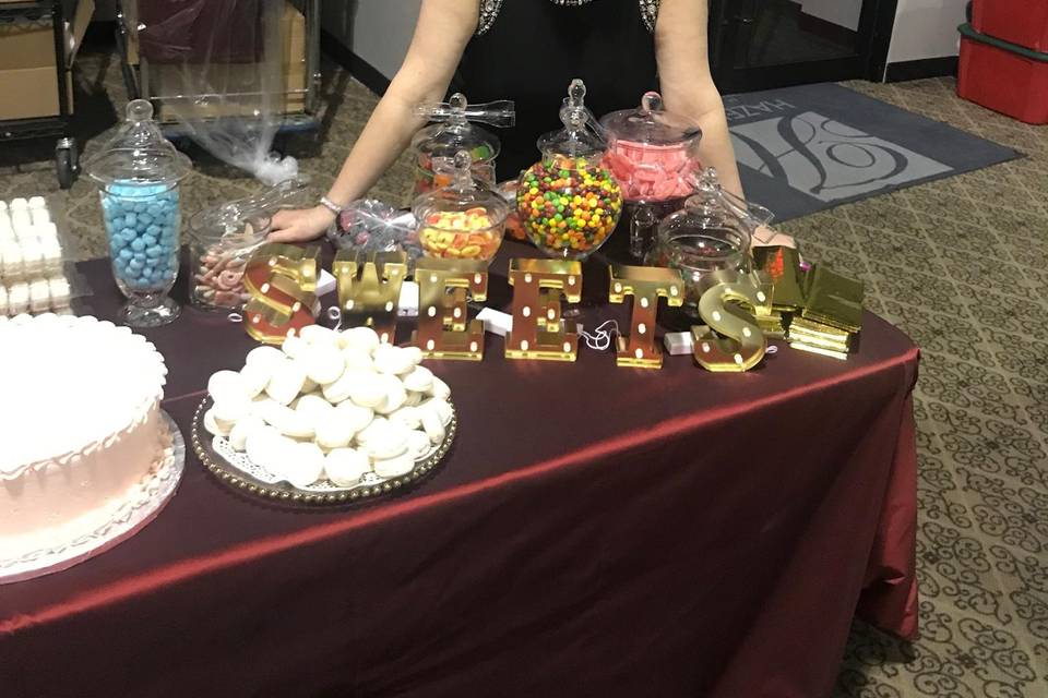 Yummy candy bar-Rental