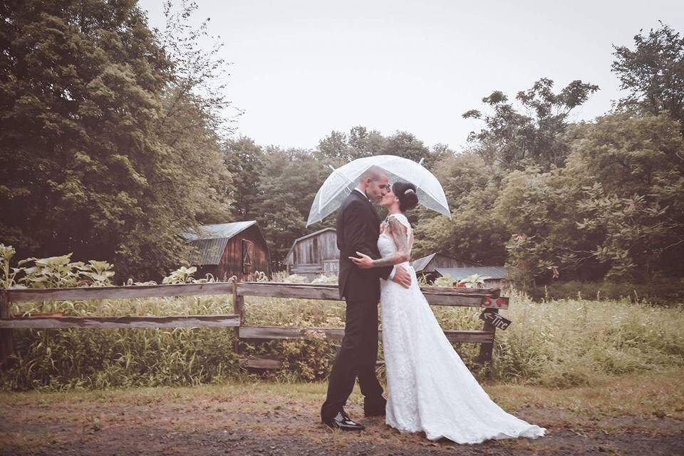 Rainy Romantic wedding