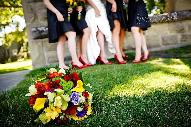 Bentley, Alberta bridesmaids