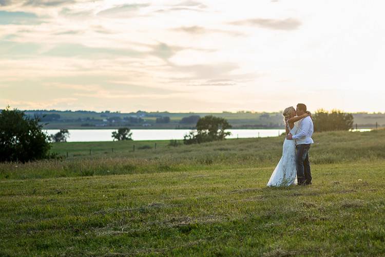 Strathmore_Country_Wedding_Kaylee_Carson_2015 0015.jpg