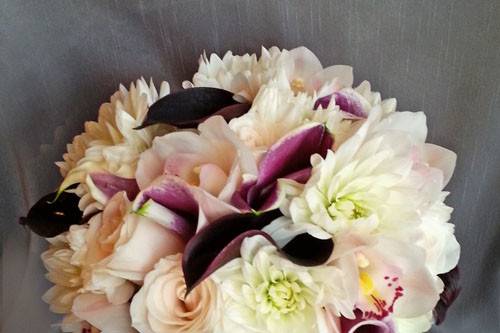 DAHLIA ROSE PURPLE CALLA CYMBID BOUQUET 500.jpg