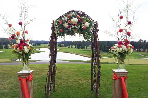 GLENCOE GOLF COURSE PINK AND ORANGE ARCH WITH SIDE ARRANGEMENTS 500.jpg