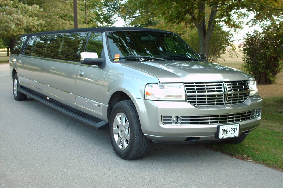 Lincoln Navigator SUV limousin