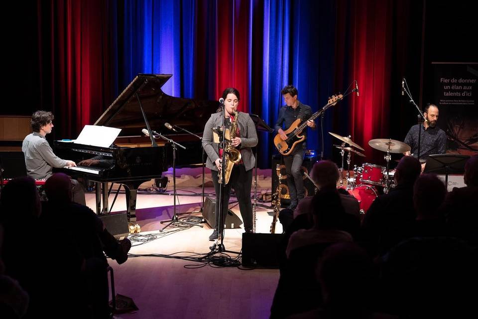 Beth McKenna - Jazz Saxophonist