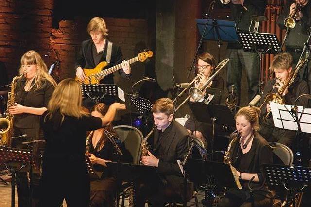 Beth McKenna - Jazz Saxophonist