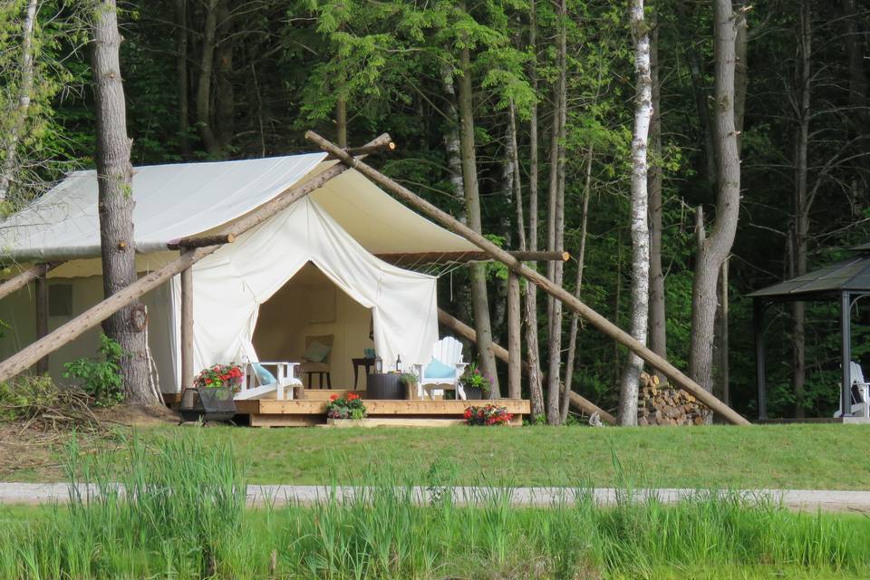 Luxury safari tent