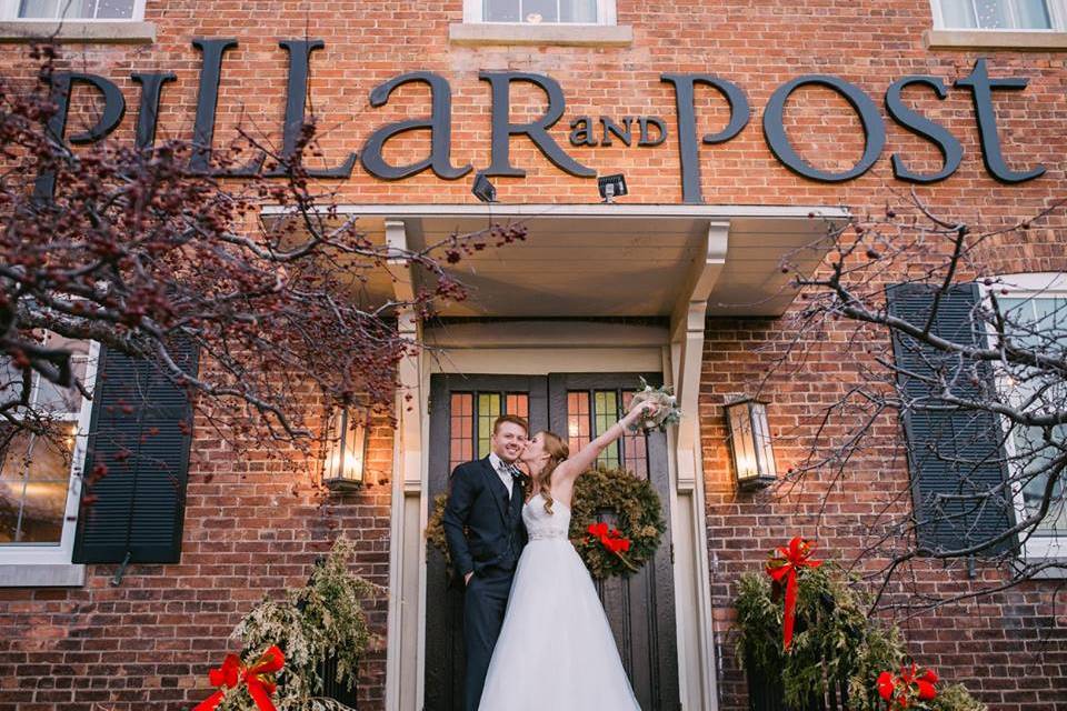 Sarah & Jake's wedding Niagara