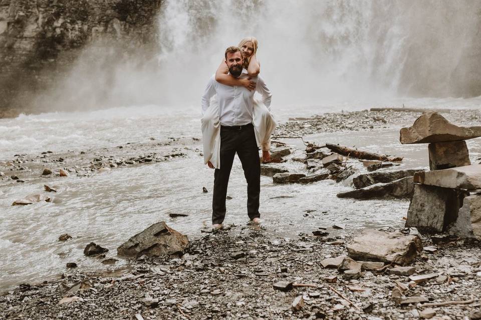 Adventure elopement in Nordegg