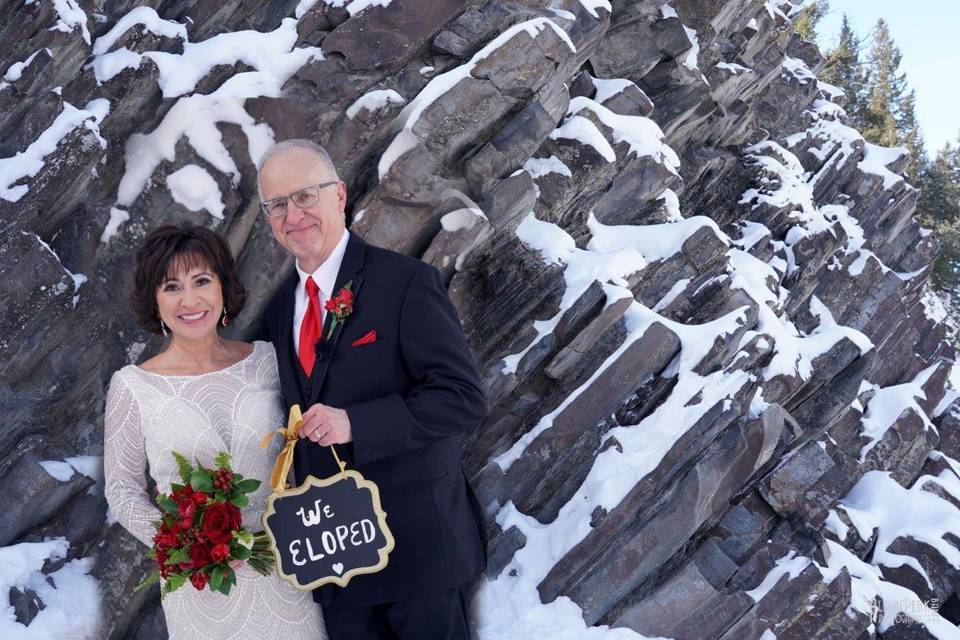 Elope in Banff Winter wedding