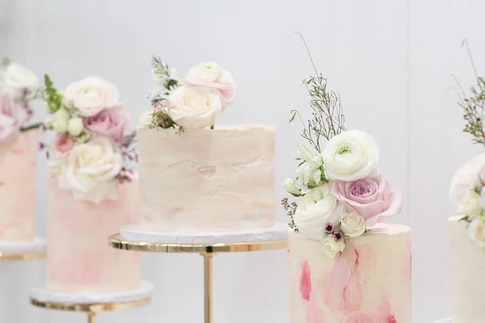Deconstructed wedding cakes