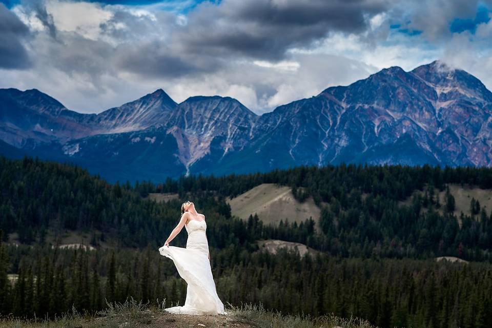 Mountain jasper bride