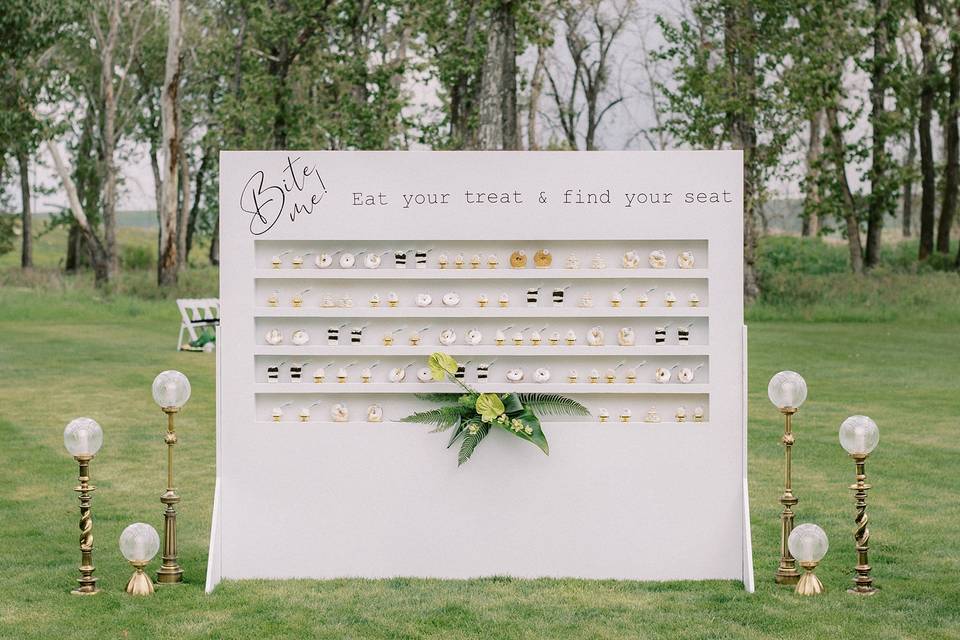 Place card dessert wall